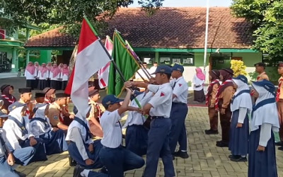 MEMBUKA BABAK BARU: PELANTIKAN PENGURUS OSIS DAN DEWAN PENGGALANG MTsN 1 NGAWI