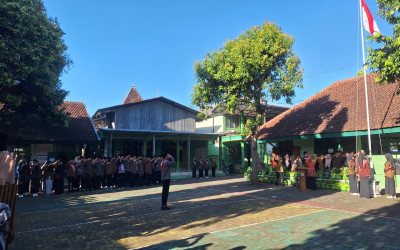 Peringatan Hari Pendidikan Nasional 2 Mei 2026 di MTsN 1 Ngawi