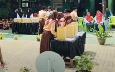 MENCIPTAKAN PEMIMPIN MUDA MELALUI PEMILIHAN KETUA DAN WAKIL OSIS SERTA DEWAN PENGGALANG DI MTsN 1 NGAWI